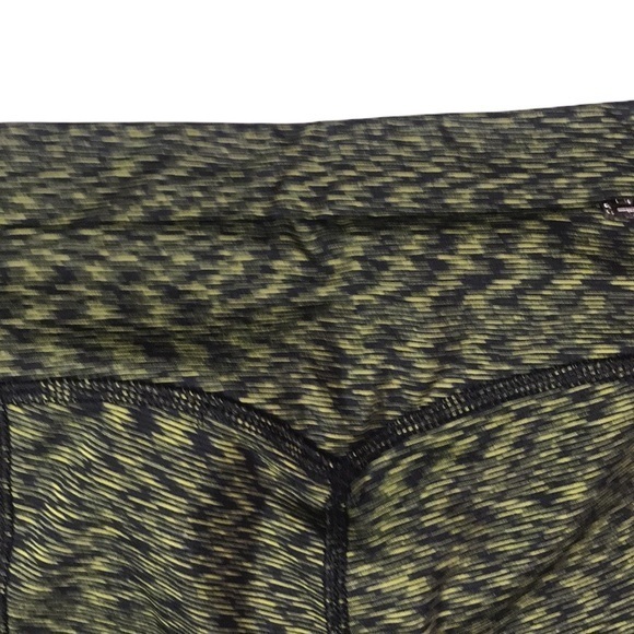 Lucy Green Print Revolution Run Tight Legging - Picture 9 of 10